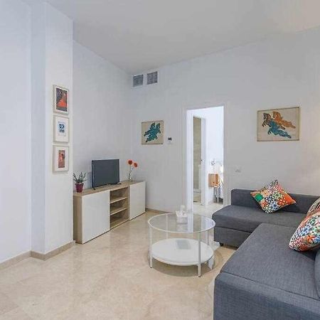 Santa Cruz Parking Incluido Apartment Севиля Екстериор снимка