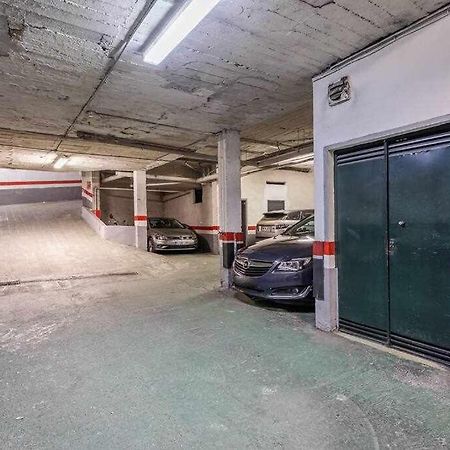 Santa Cruz Parking Incluido Apartment Севиля Екстериор снимка