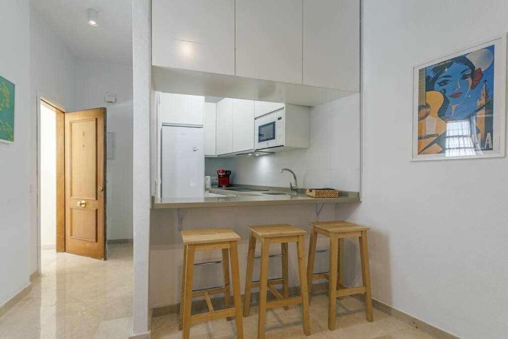 Santa Cruz Parking Incluido Apartment Севиля Екстериор снимка