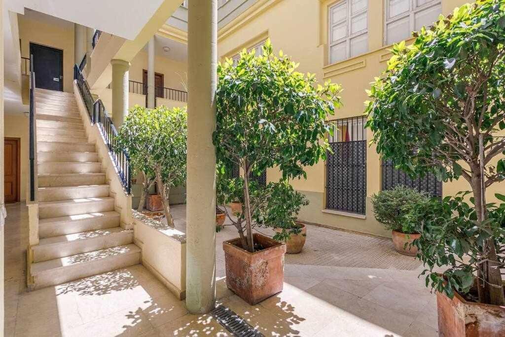 Santa Cruz Parking Incluido Apartment Севиля Екстериор снимка